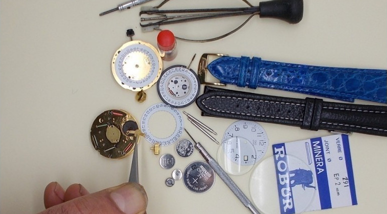 Atelier de réparation horlogère à Chelles